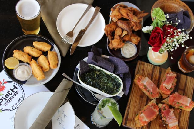 A Guide To Miami’s “Super Cute Reasonably Priced Restaurants To Catch Up With A Few Friends”